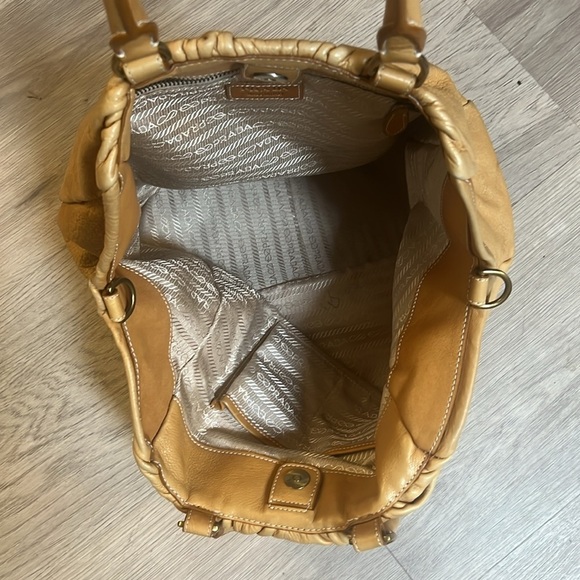 Prada - vintage casual tote - Picture 6 of 7